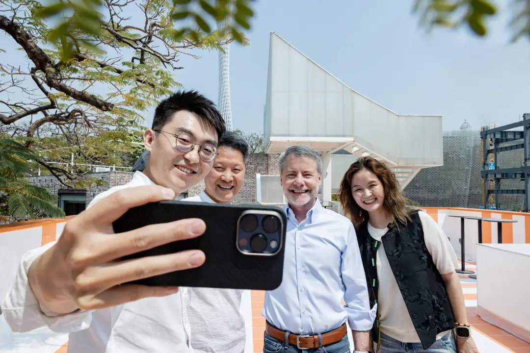 园区要闻｜苹果全球副总裁访问T.I.T创意园内爱范儿公司，他说从没见过这样的公司